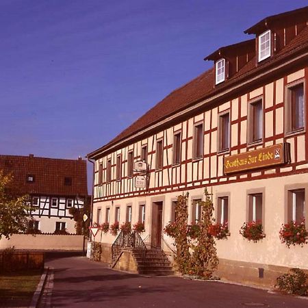 Landgasthof "Zur Linde" Irmelshausen エクステリア 写真